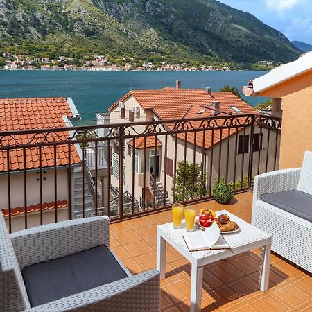 Apartment Busola Kotor Eksteriør bilde