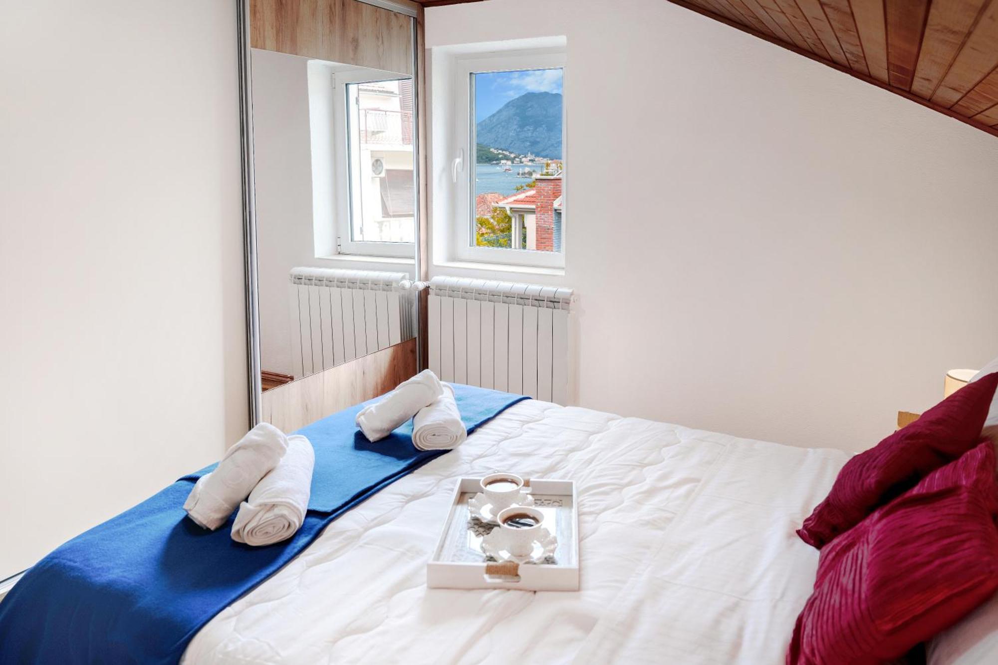 Apartment Busola Kotor Eksteriør bilde