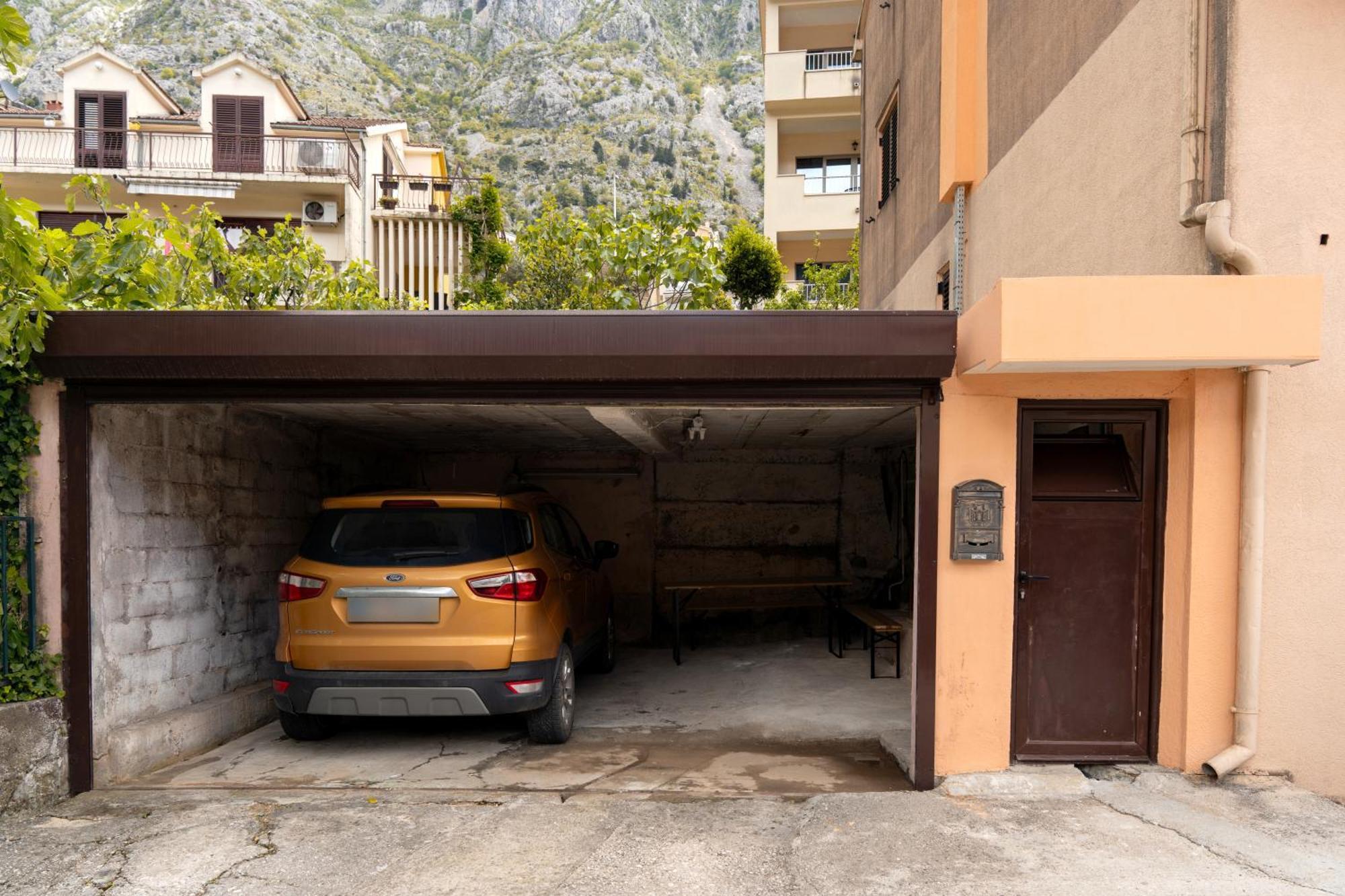Apartment Busola Kotor Eksteriør bilde