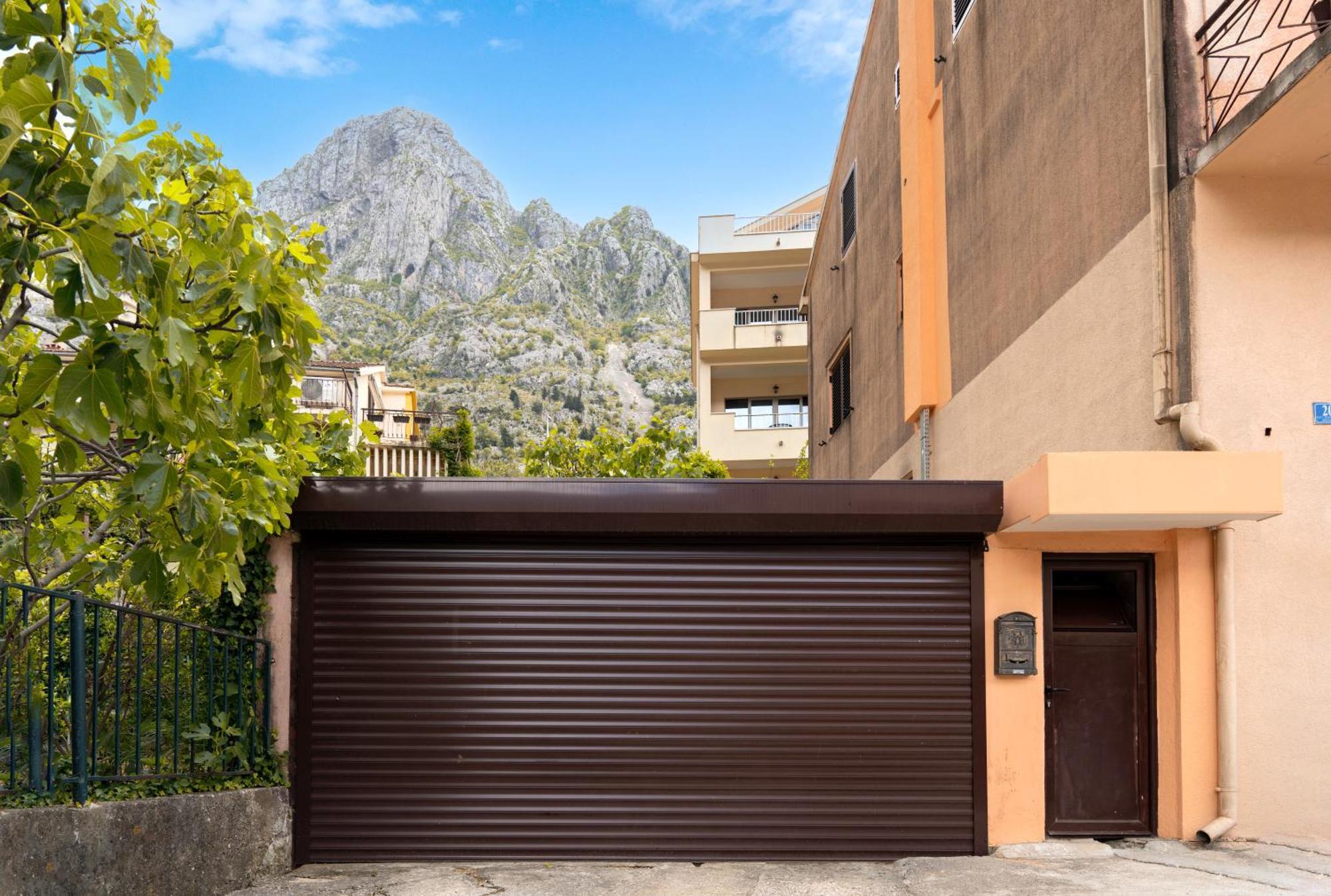Apartment Busola Kotor Eksteriør bilde